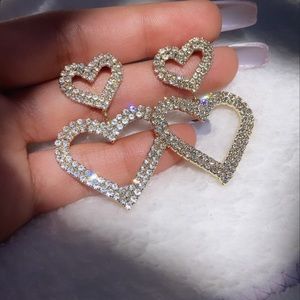 Double heart sparkly earrings 💕